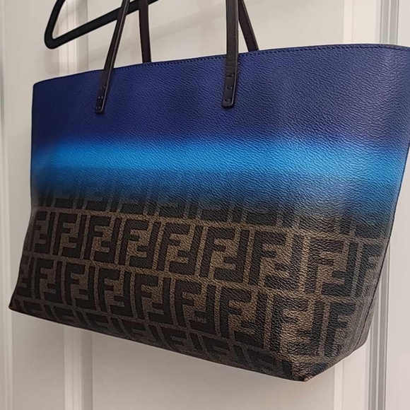 Fendi Ombre Tote - Picture 4 of 8